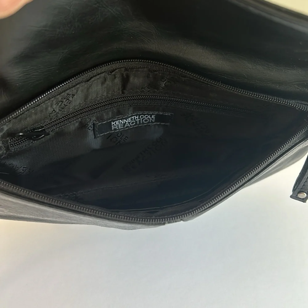 Kenneth Cole Reaction Clutch Wristlet in Black